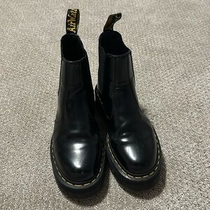 Dr. Martens Unisex-adult 2976 Quad Chelsea Boot US Women’s Size 8